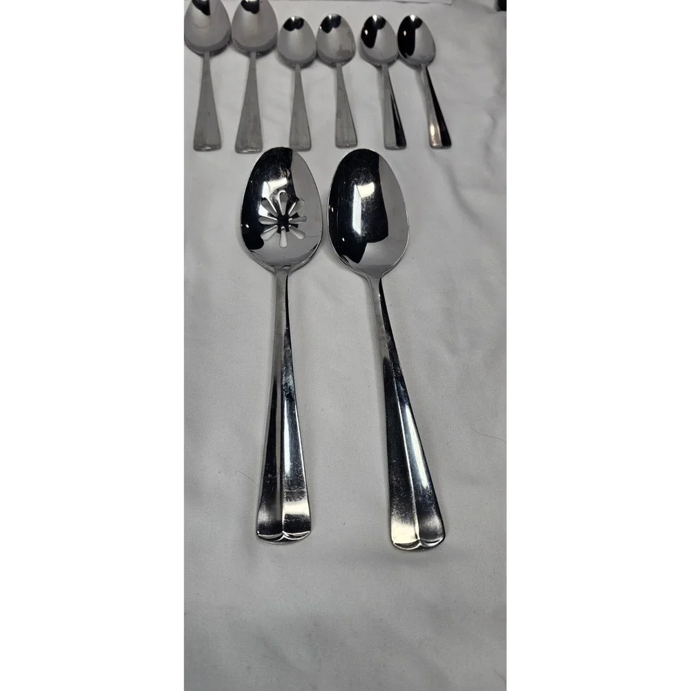 Wallace Sadie 21 Pc Flatware Set Stainless Silverware Forks‎ Knives Spoons